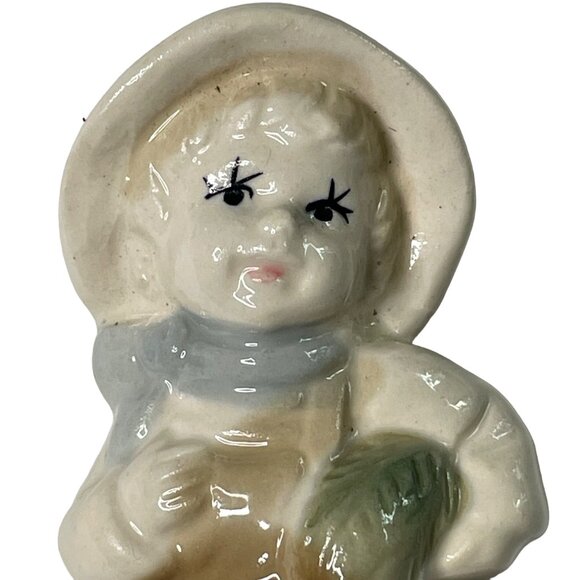 Vintage Figurine Country Boy Holding Harvest  Figurine Hand Painted Porcelain u - Picture 2 of 7